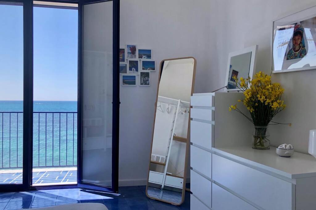 Il Mare In Un Bicchiere Apartment Шака Екстериор снимка