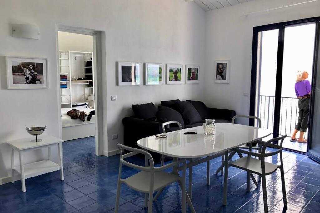 Il Mare In Un Bicchiere Apartment Шака Екстериор снимка